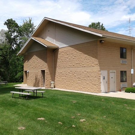 Oakridge Motel Newaygo Buitenkant foto