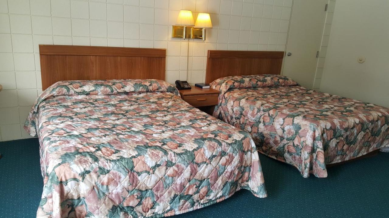 Oakridge Motel Newaygo Buitenkant foto
