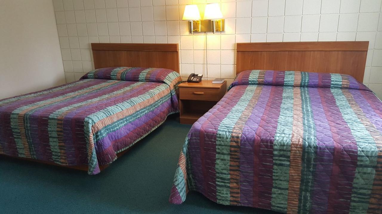 Oakridge Motel Newaygo Buitenkant foto
