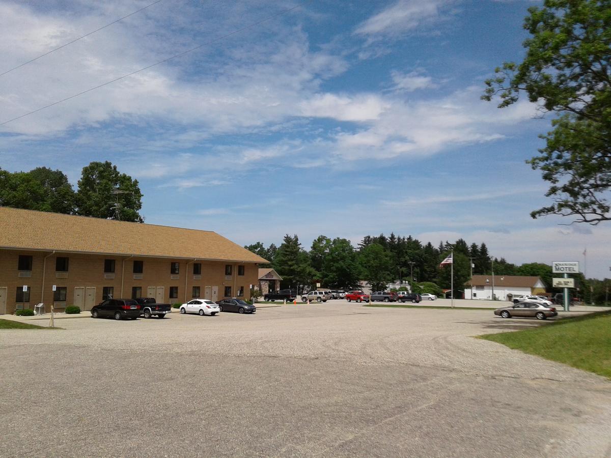 Oakridge Motel Newaygo Buitenkant foto